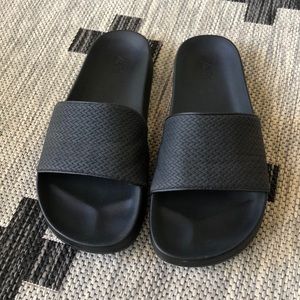 Woven Slides